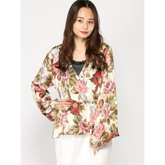 GUESS Women’s Size XL Floral Print Wrap Blouse Designer Fashion Chiffon - Picture 1 of 14